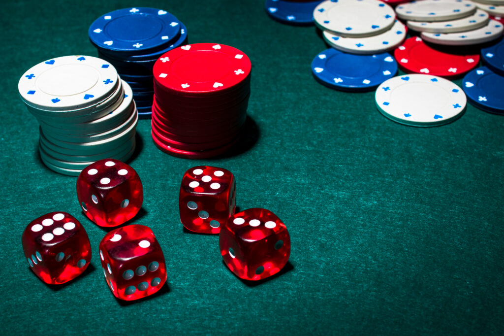Как играть в сик бо в казино: правила и стратегии